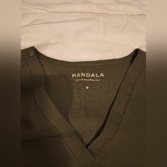 Mandala scrub top, size medium - Picture 1 of 3